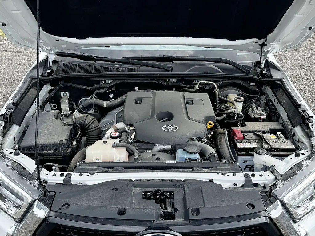 Toyota HiLux 2.4 GLX SR5 4x4 Double Cab Pick-up 13