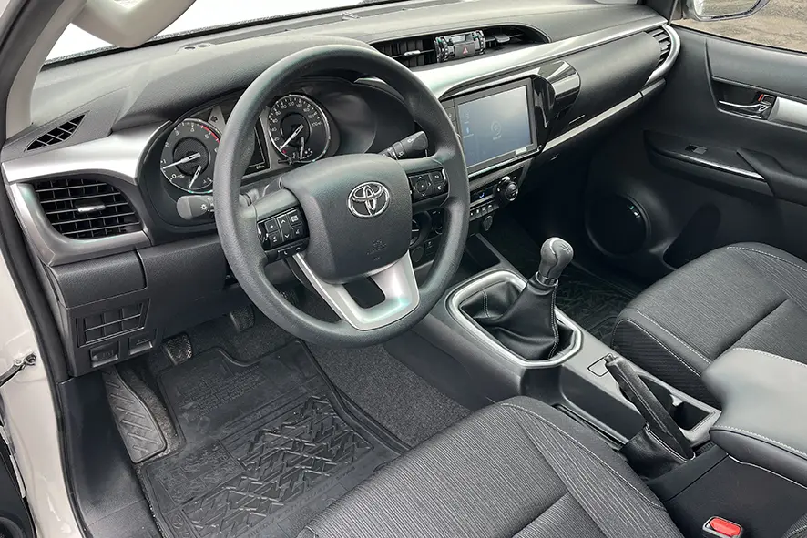 Toyota Hilux GLX T.DSL 4x4 Double Cab Pick-up 3