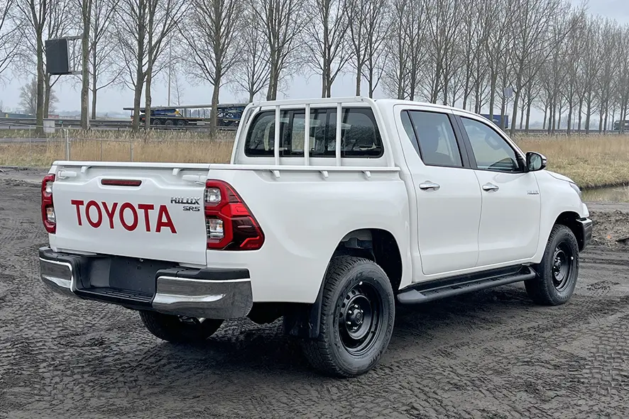 Toyota Hilux GLX T.DSL 4x4 Double Cab Pick-up 5