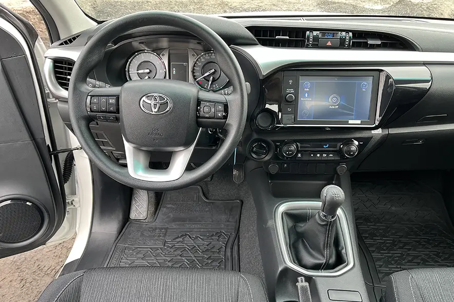 Toyota Hilux GLX T.DSL 4x4 Double Cab Pick-up 8