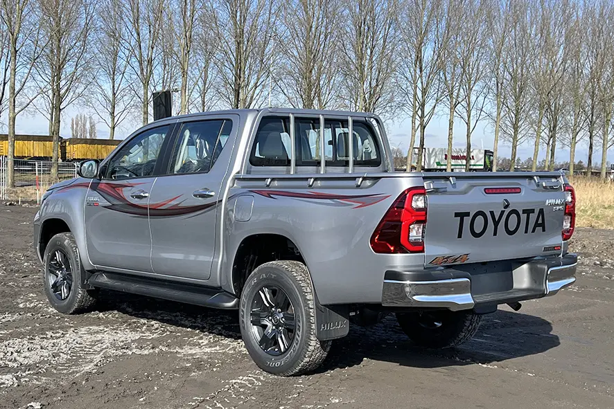 Toyota Hilux GLX T.DSL Double Cab Pick-up 4x4 2