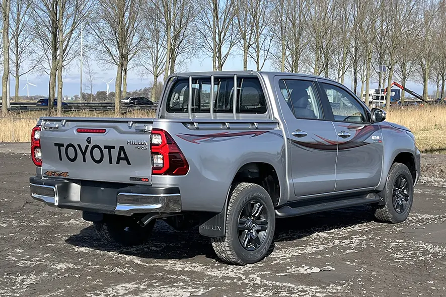 Toyota Hilux GLX T.DSL 4x4 Double Cab Pick-up 5