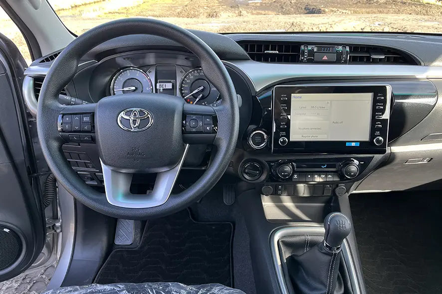 Toyota Hilux GLX T.DSL 4x4 Double Cab Pick-up 8