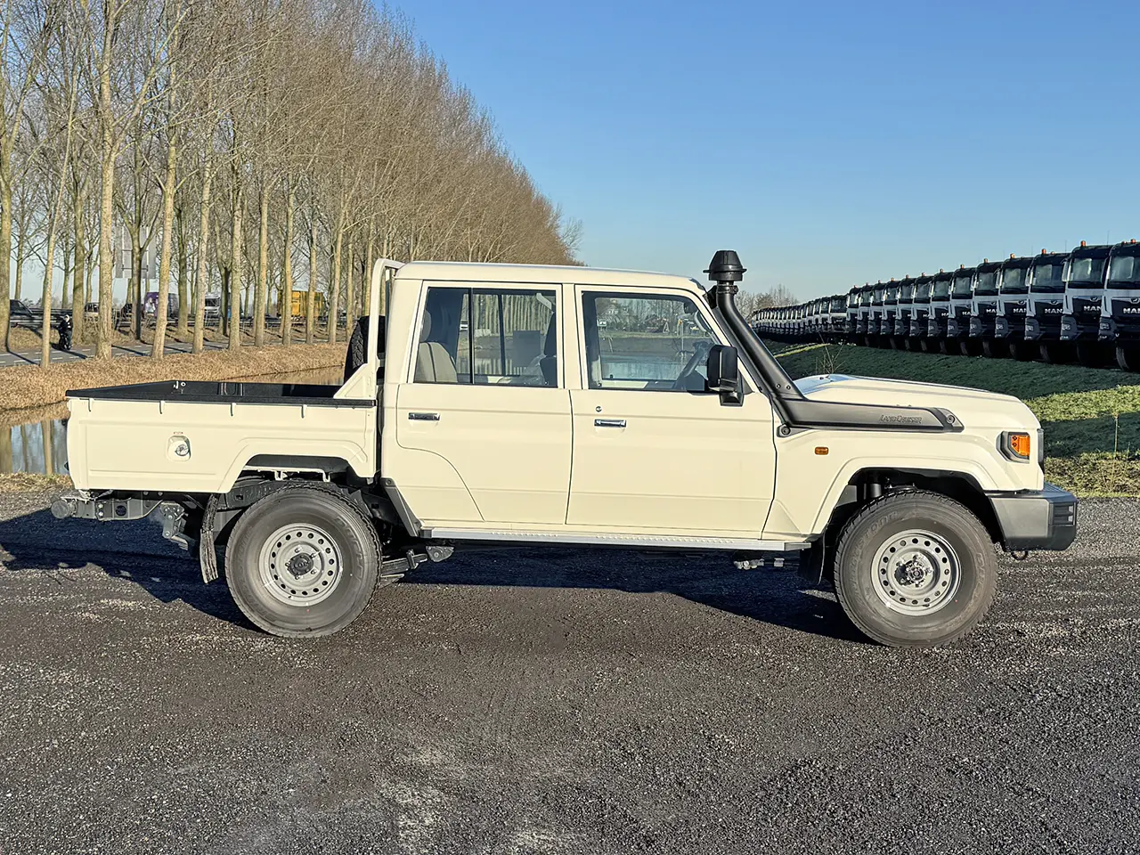Toyota Land Cruiser GDJ79 Double Cab Pick-up 4x4 5