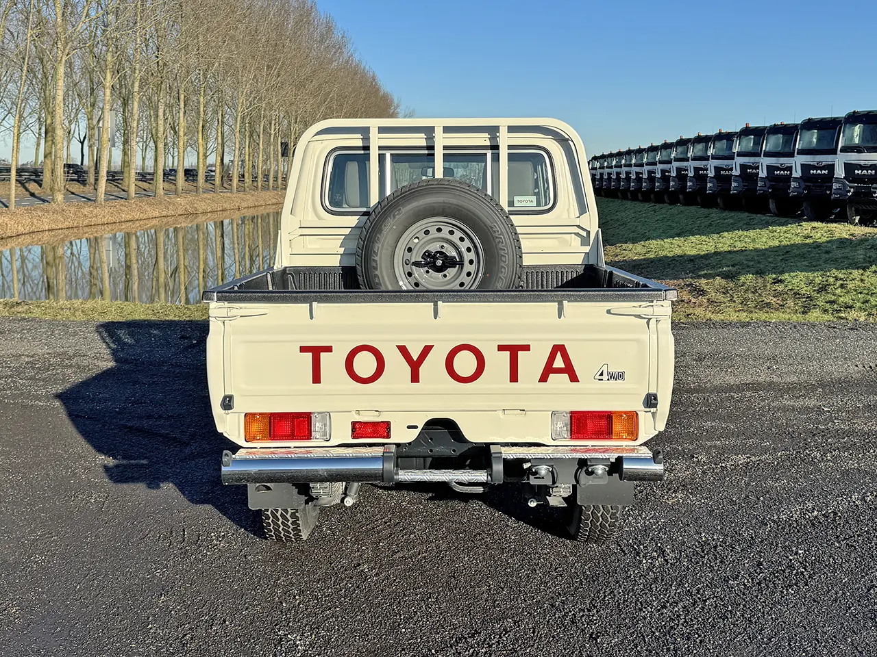 Toyota Land Cruiser GDJ79 4x4 Double Cab Pick-up 13