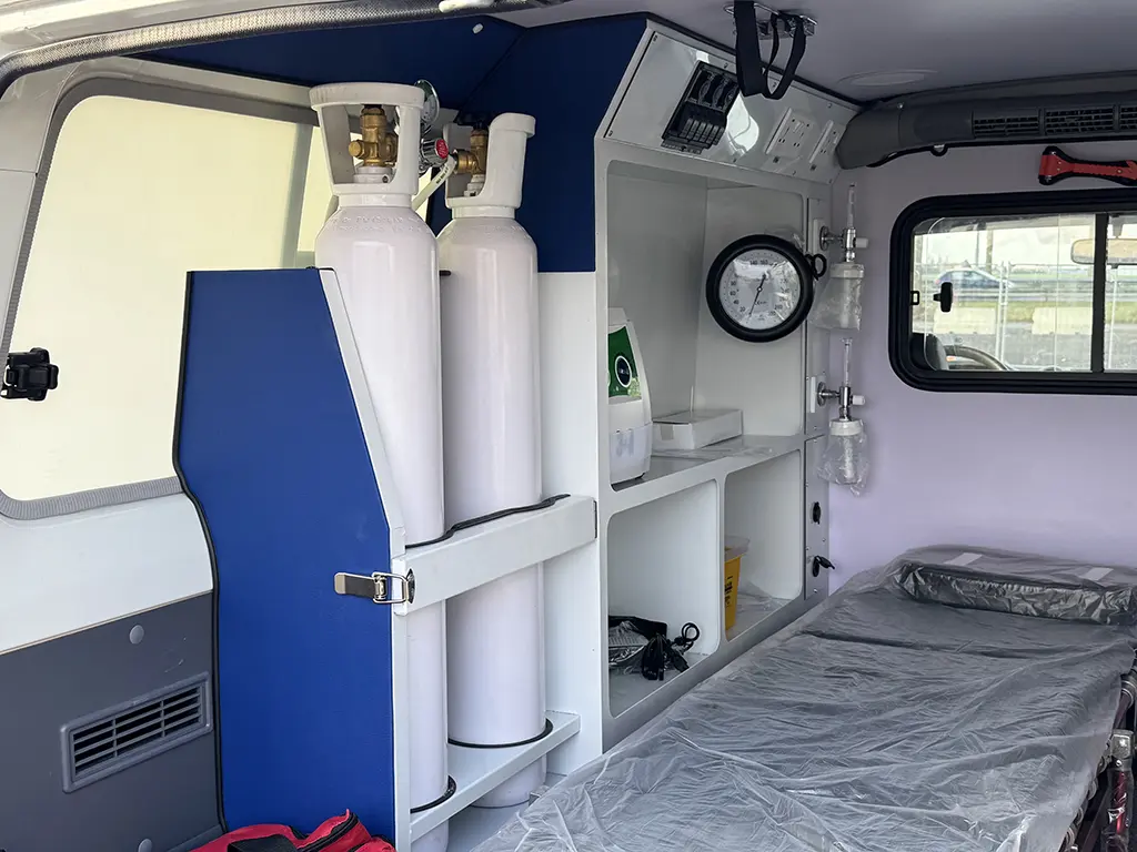 Toyota Land Cruiser HZJ78 4x4 Ambulance 12