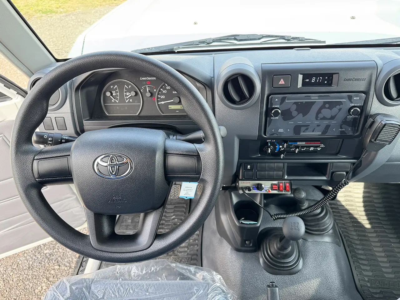 Toyota Land Cruiser HZJ78 4x4 Ambulance 10