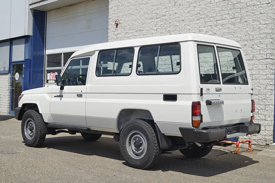 Toyota Land Cruiser HZJ78L 4x4 Hard Top