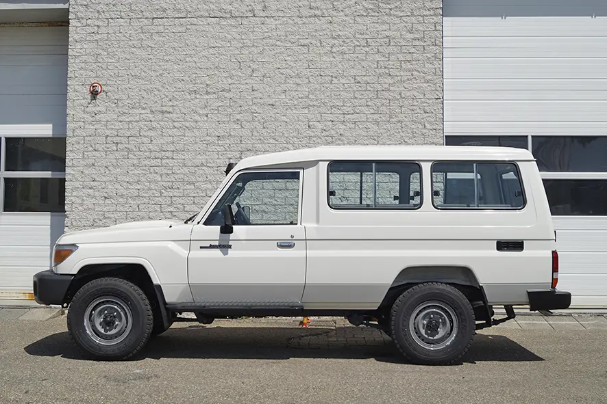 Toyota Land Cruiser HZJ78L 4x4 Hard Top 4