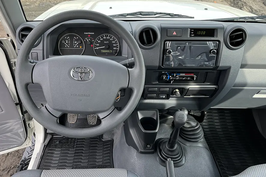 Toyota Land Cruiser HZJ78L 4x4 Hard Top 8