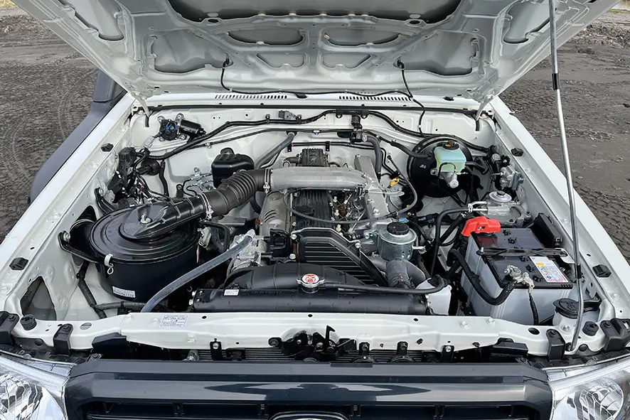 Toyota Land Cruiser HZJ78L 4x4 Hard Top 12