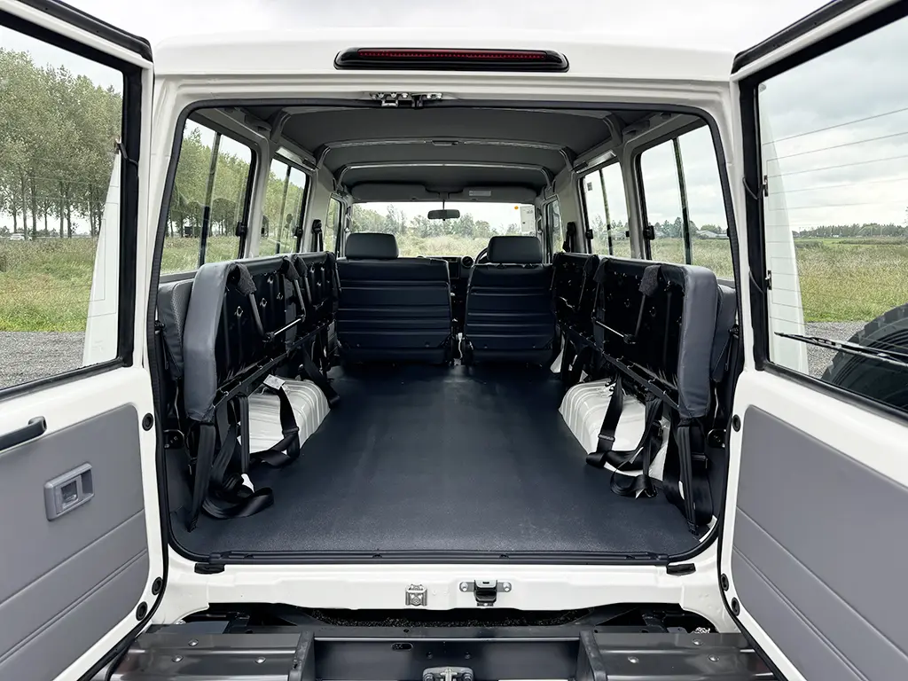 Toyota Land Cruiser HZJ78L 4x4 Hard Top 9