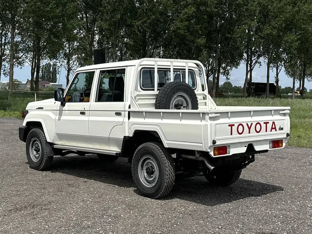 Toyota Land Cruiser HZJ79 4x4 Double Cab Pick-up 4