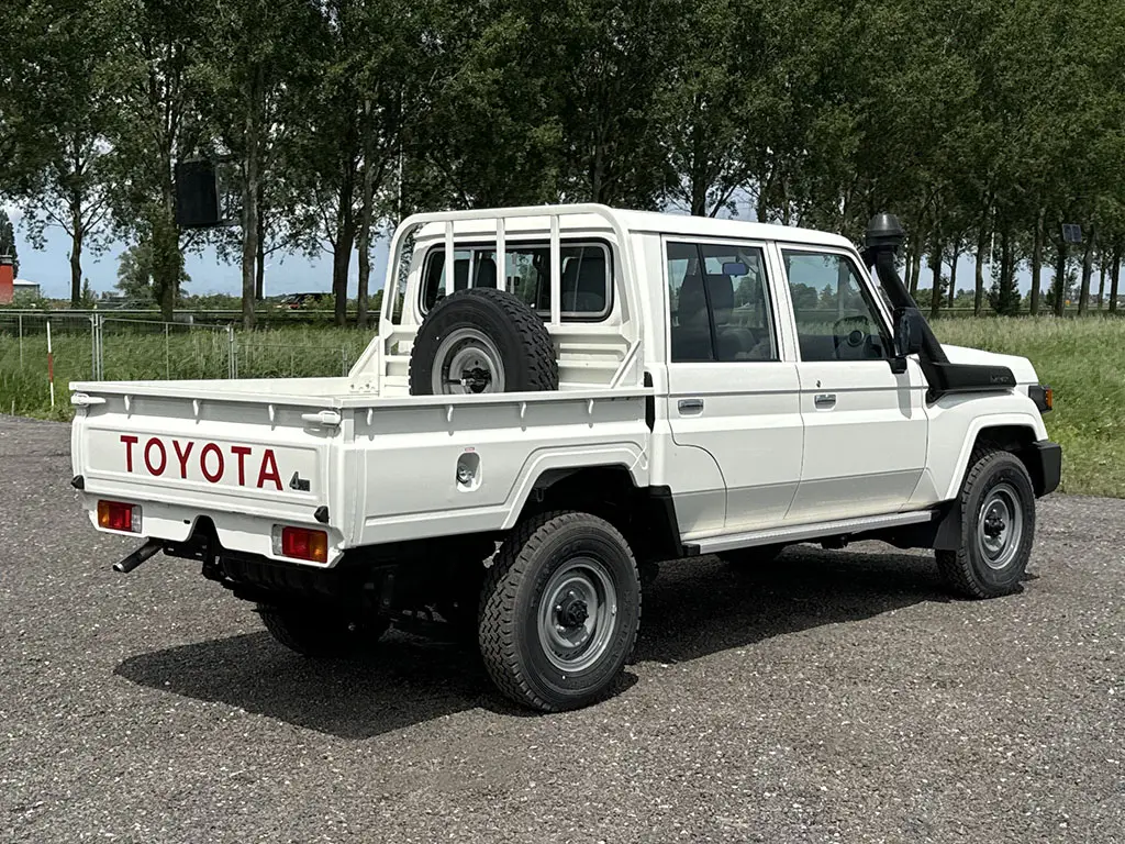 Toyota Land Cruiser HZJ79 4x4 Double Cab Pick-up 7