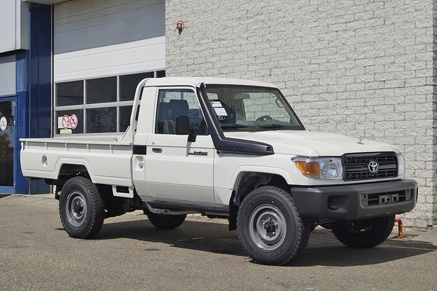 Toyota Land Cruiser HZJ79 4x4 Single Cab Pick-up