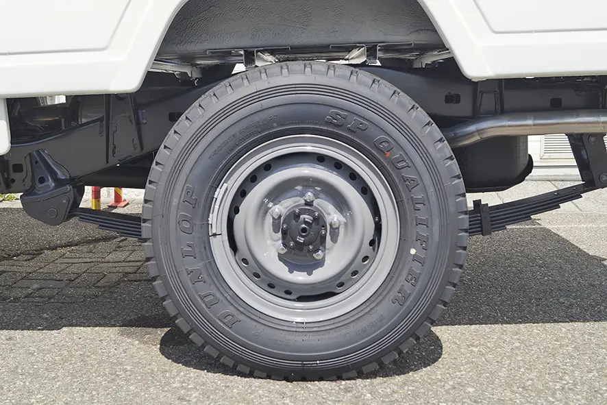 Toyota Land Cruiser HZJ79 4x4 Single Cab Pick-up 9