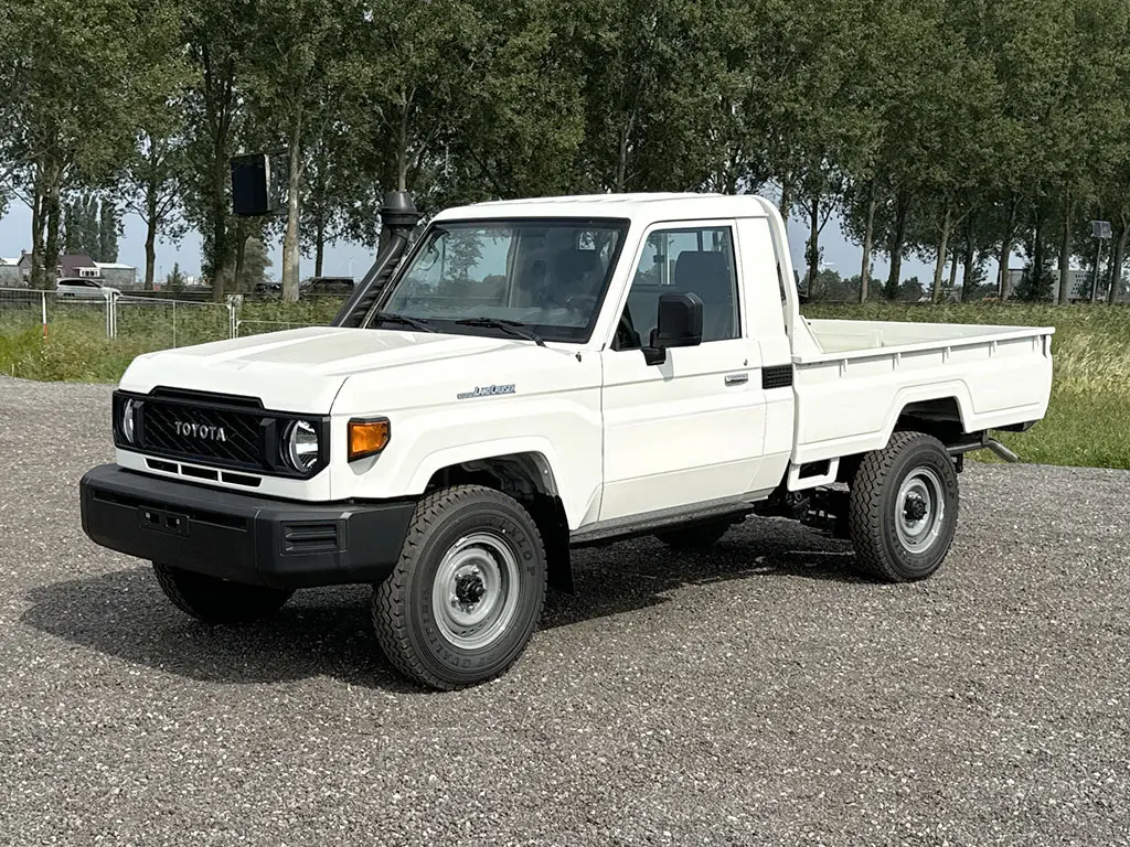 Toyota Land Cruiser HZJ79 Single Cab Pick-up 4x4 7