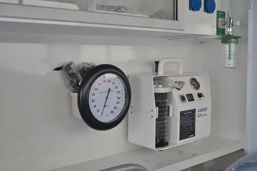 Toyota Land Cruiser VDJ78L V8 4x4 Ambulance 13