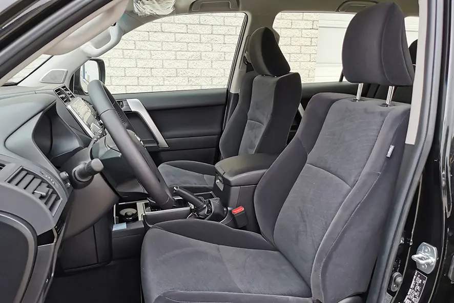 Toyota Prado TXL AT 4x4 Sports Utility Vehicle (SUV) 9