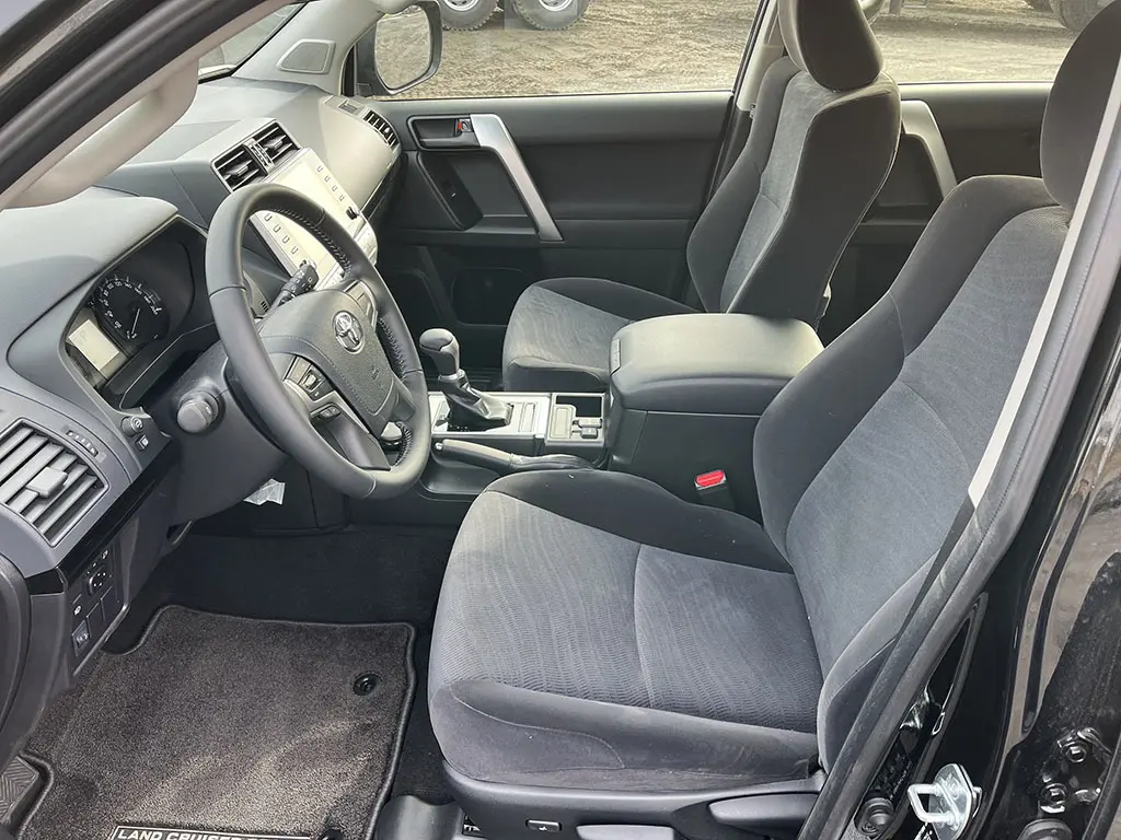 Toyota Prado TXL AT 4x4 SUV (Véhicule Utilitaire Sport) 8