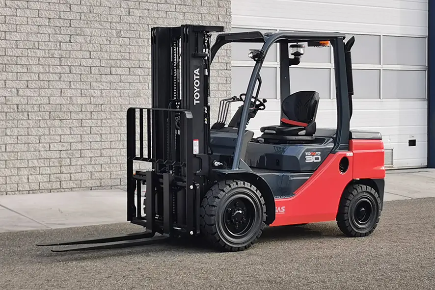 Toyota Tonero 52-8FDF30 4x2 Forklift 7