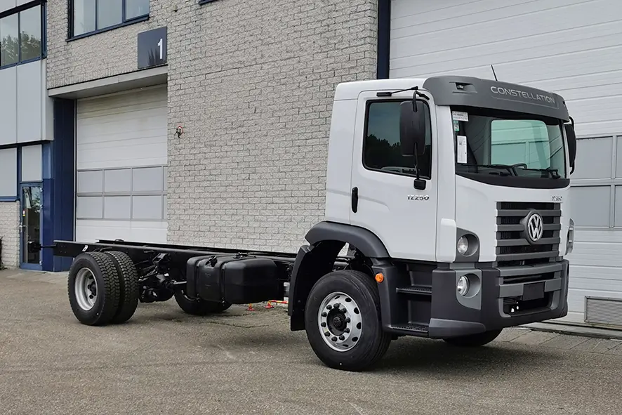 Volkswagen Constellation 17.250 BB CH 4x2 Chassis Cabin
