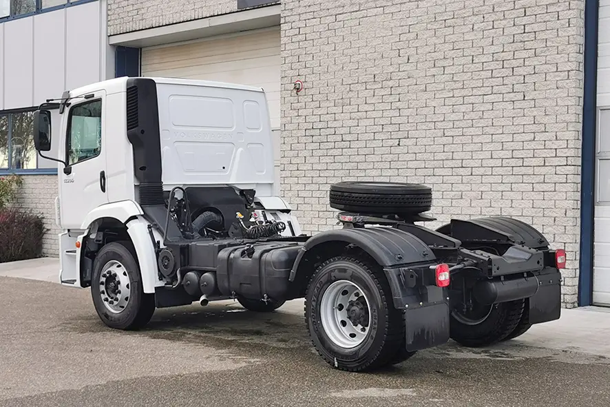 Volkswagen Constellation 17.250 BB SA 4x2 Tractor Head