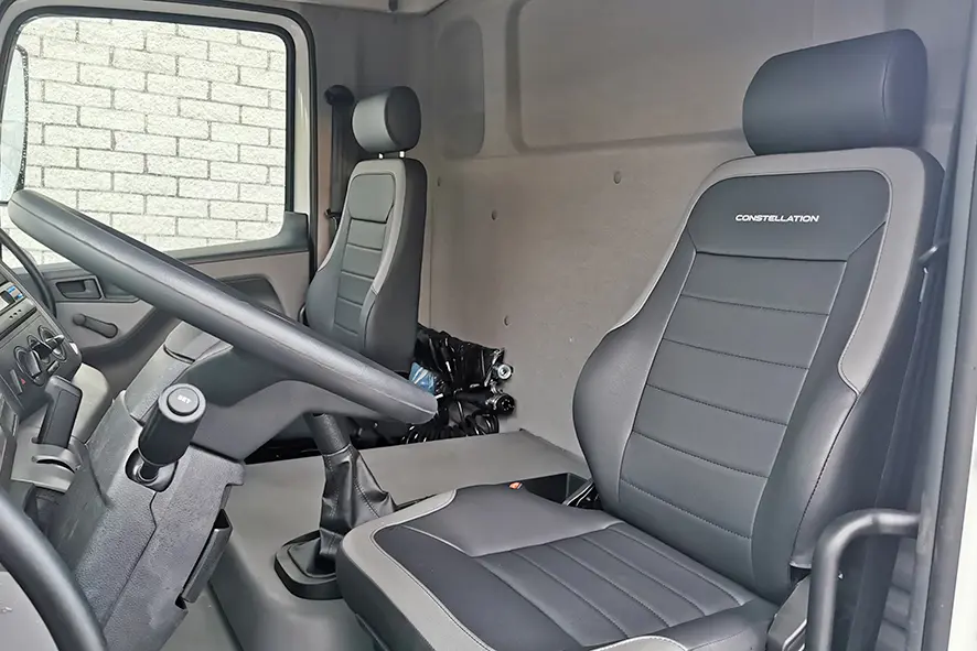 Volkswagen Constellation 17.250 BB SA 4x2 Tractor Head 9