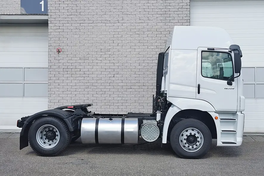 Volkswagen Constellation 19.320 BB SA 4x2 Tractor Head 6