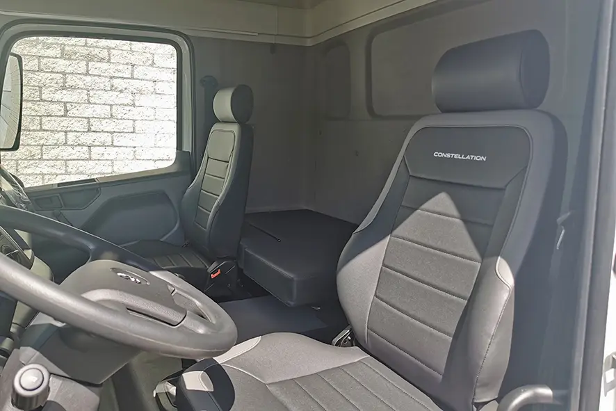 Volkswagen Constellation 19.320 BB SA 4x2 Tractor Head 9