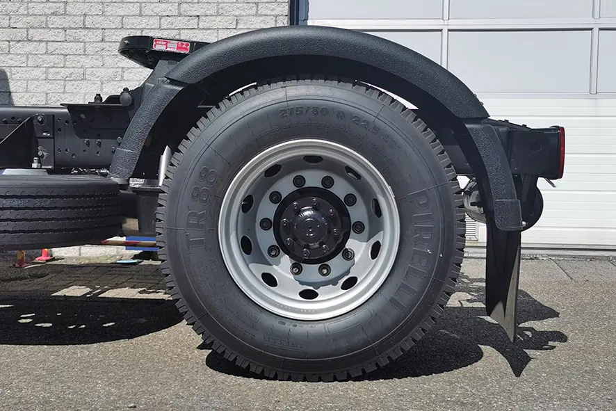Volkswagen Constellation 19.320 BB SA Tractor Head 4x2 11