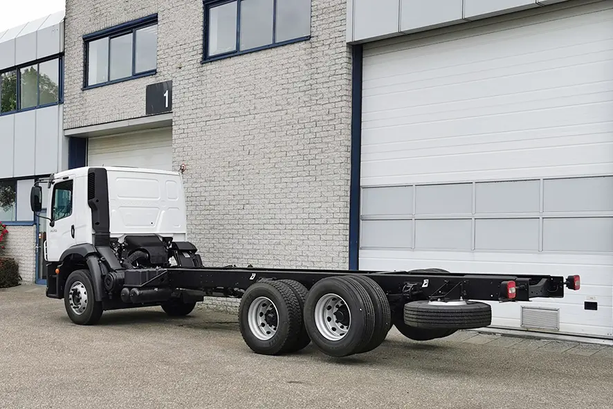 Volkswagen Constellation 24.250 BB CH 6x2 Chassis Cabin 2