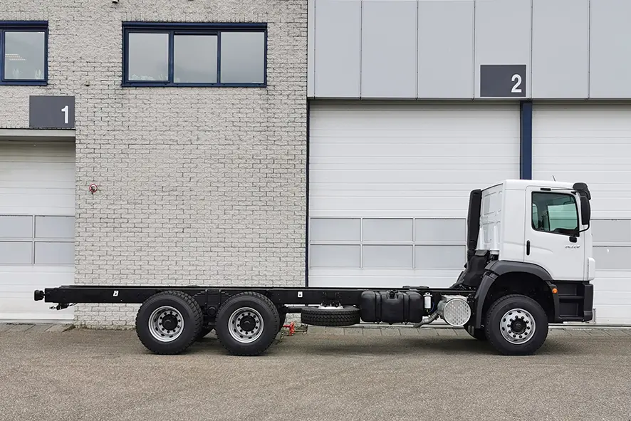 Volkswagen Constellation 31.320 BB CH 6x4 Chassis Cabin 6