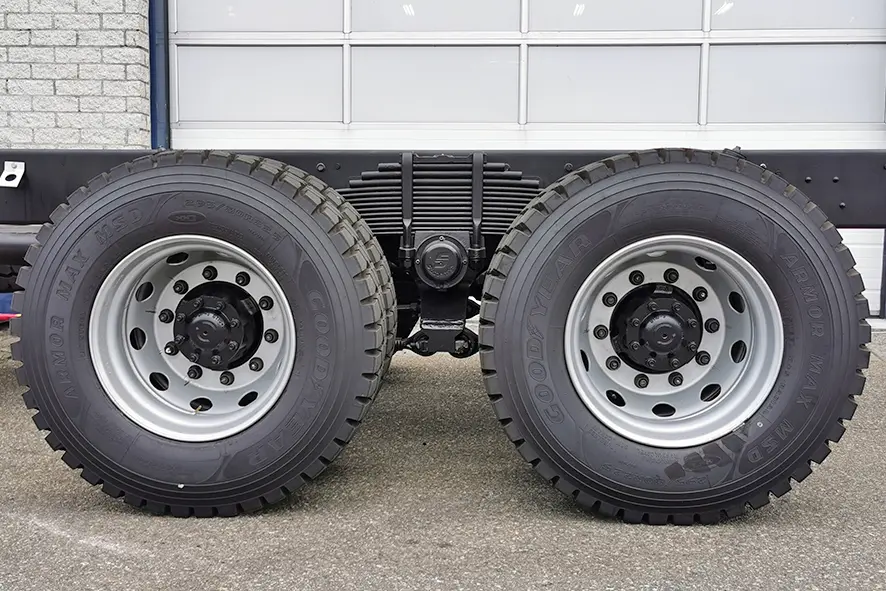 Volkswagen Constellation 31.320 BB CH Châssis Cabine 6x4 11