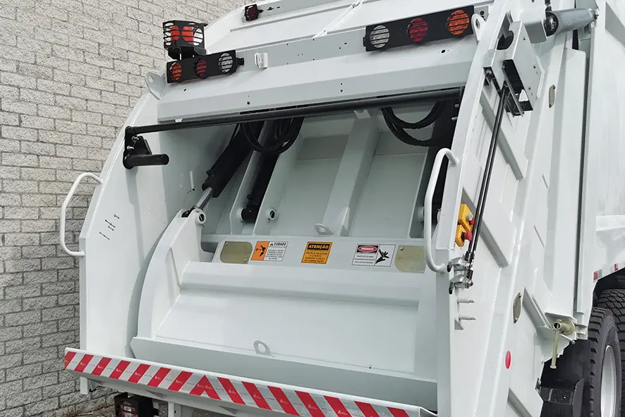 Volkswagen Constellation 31.320 BB CH Garbage Collector 6x4 12