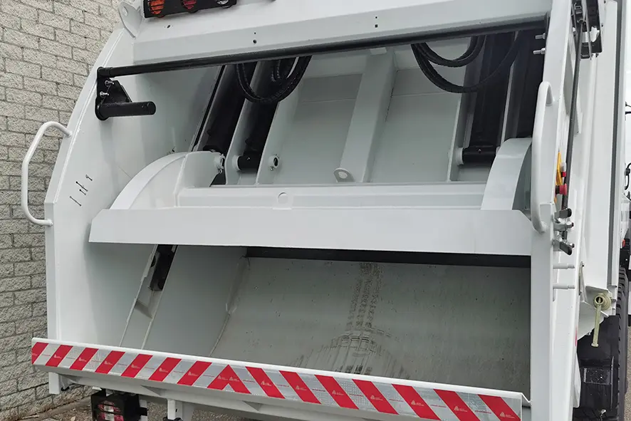 Volkswagen Constellation 31.320 BB CH 6x4 Garbage Collector 14