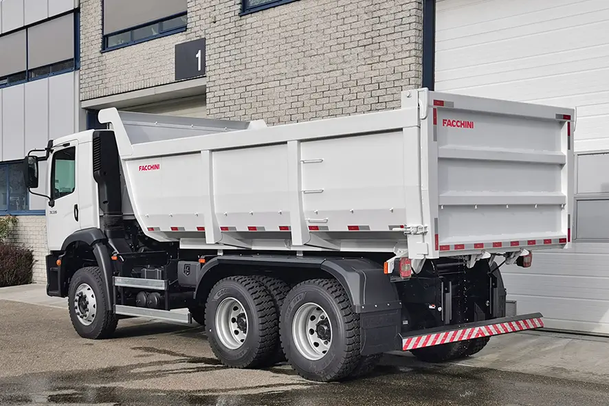 Volkswagen Constellation 31.320 BB CH Tipper Truck 6x4 2