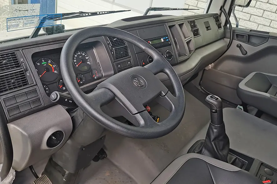 Volkswagen Constellation 31.320 BB CH 6x4 Tipper Truck 3