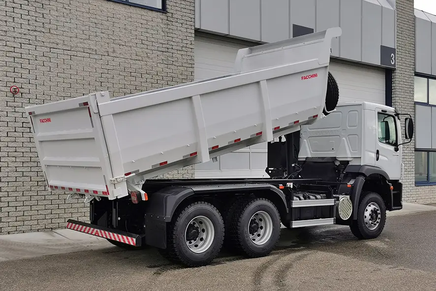 Volkswagen Constellation 31.320 BB CH Tipper Truck 6x4 17