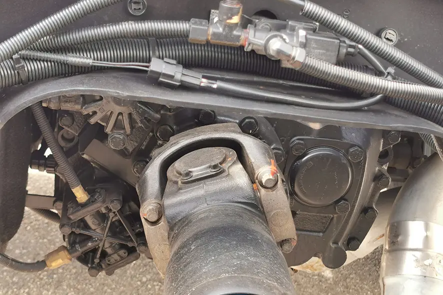 Volkswagen Constellation 31.320 BB SA Tractor Head 6x4 10