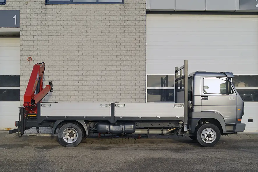 Volkswagen Delivery 9-150 HMF 735K1 Flatbed with Crane 4x2 5