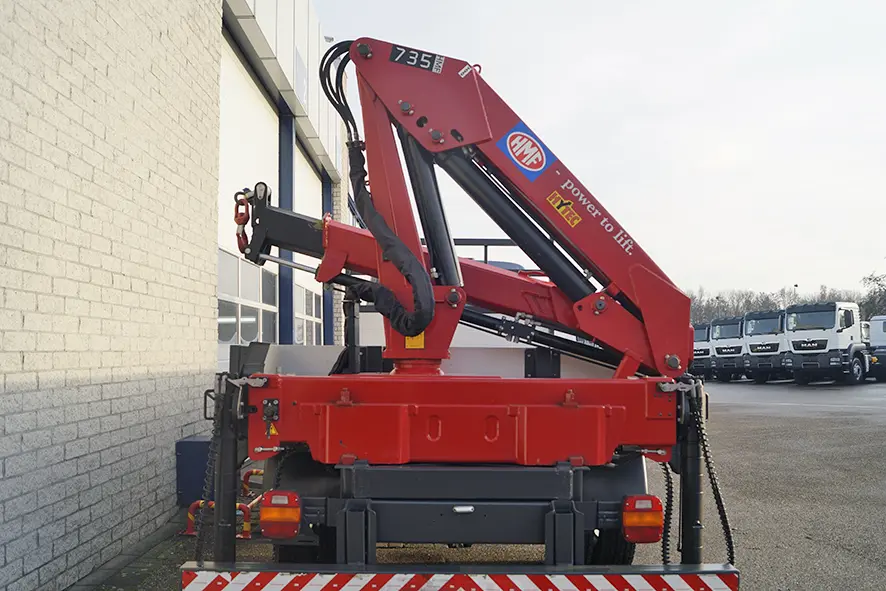 Volkswagen Delivery 9-150 HMF 735K1 4x2 Flatbed with Crane 11