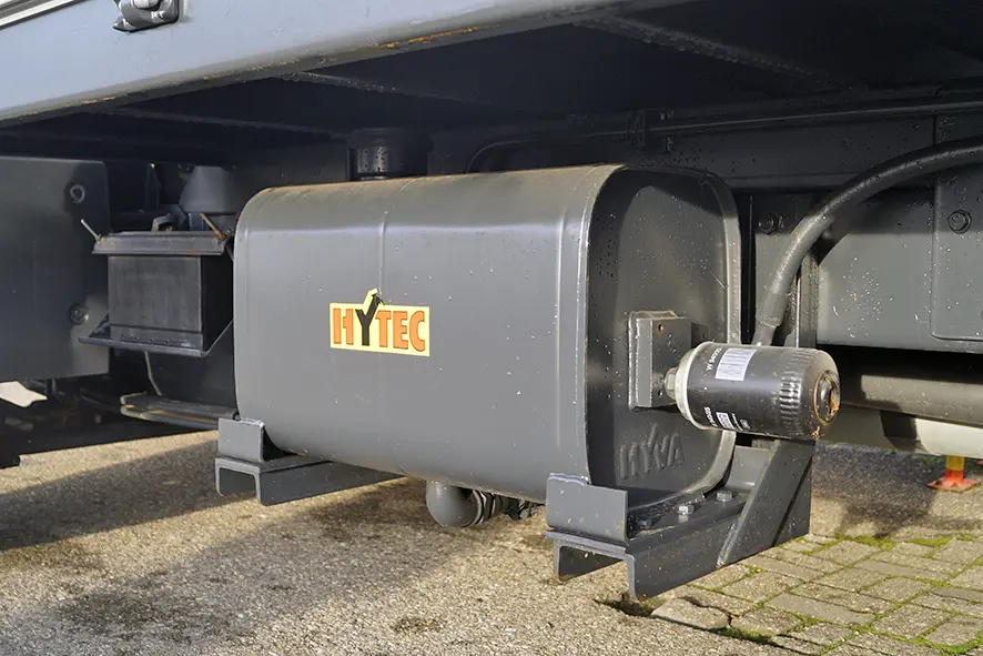 Volkswagen Delivery 9-150 HMF 735K1 4x2 Flatbed with Crane 12