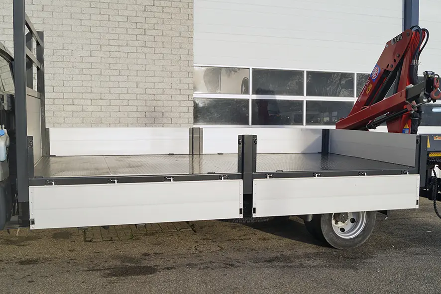 Volkswagen Delivery 9-150 HMF 735K1 4x2 Flatbed with Crane 14