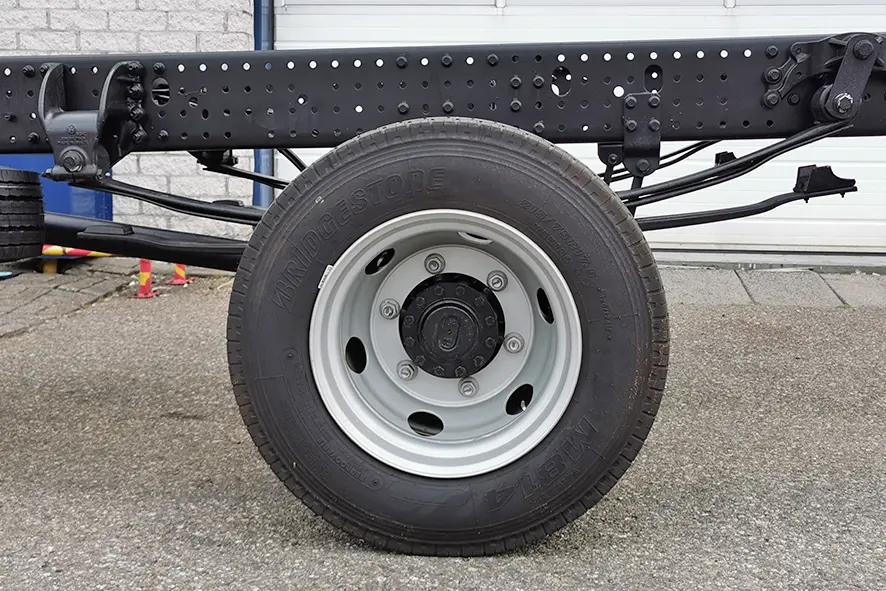 Volkswagen Delivery 9.170 BB CH 4x2 Chassis Cabin 12