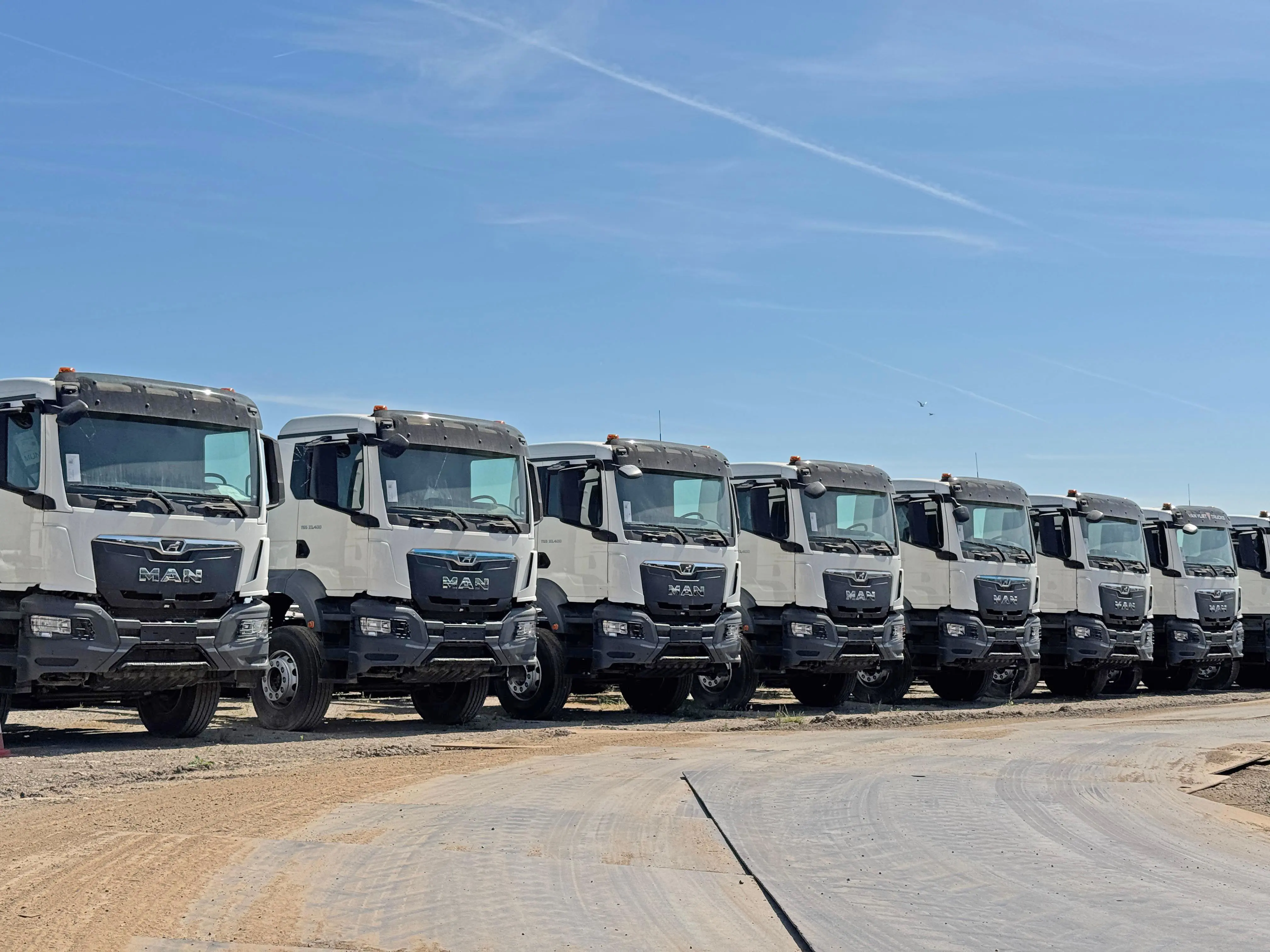 whatsapp-image-2025-05-20-at-122719