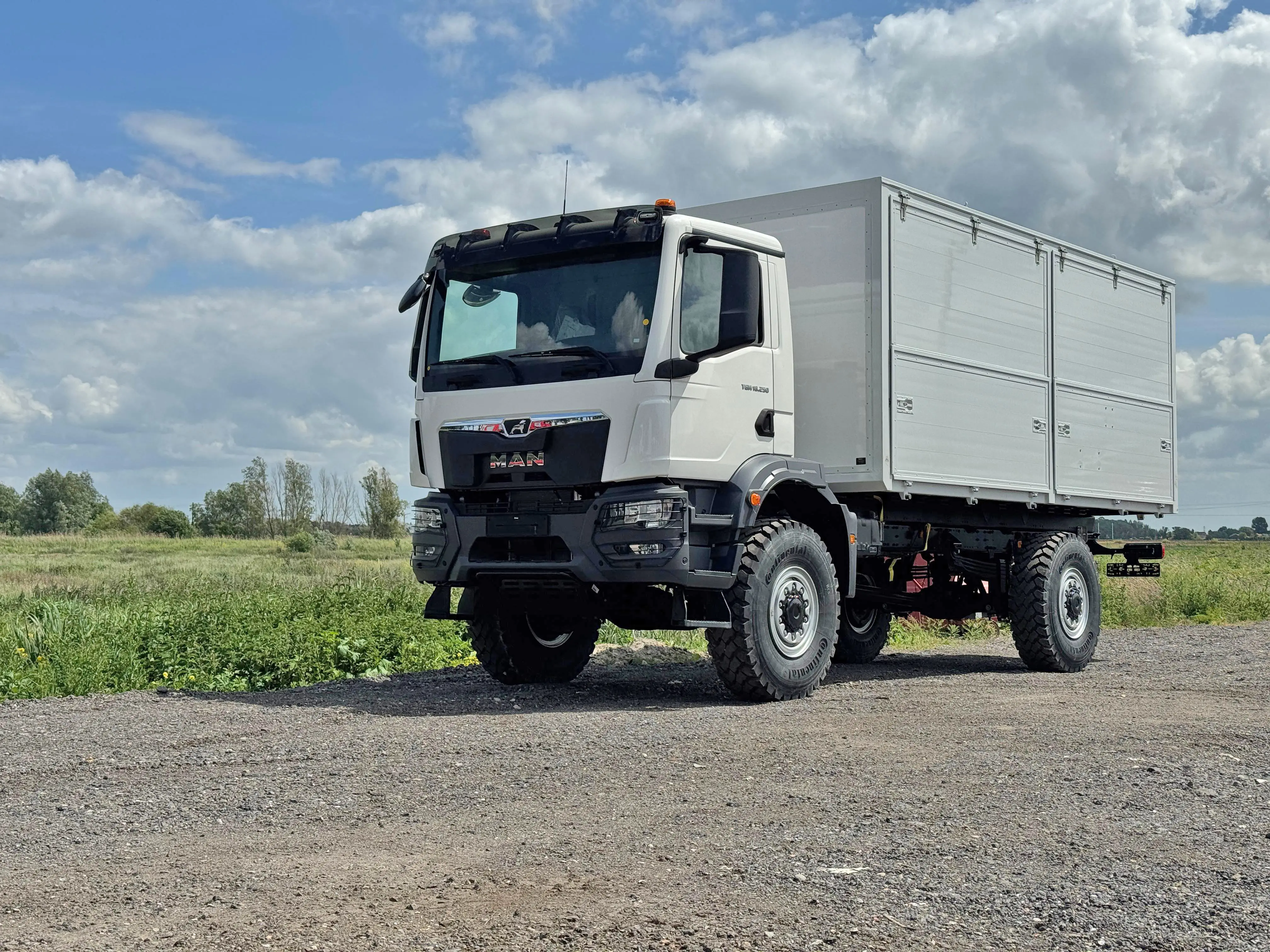 whatsapp-image-2025-05-26-at-150616